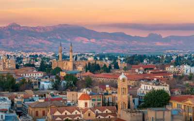 Nikozja stolica dwóch Cyprów z Pafos